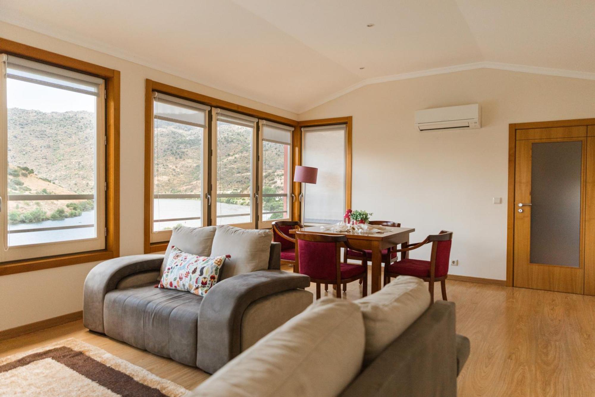 Olhares Do Douro Guest House ตอร์เฮ เด มองคอร์โว ภายนอก รูปภาพ