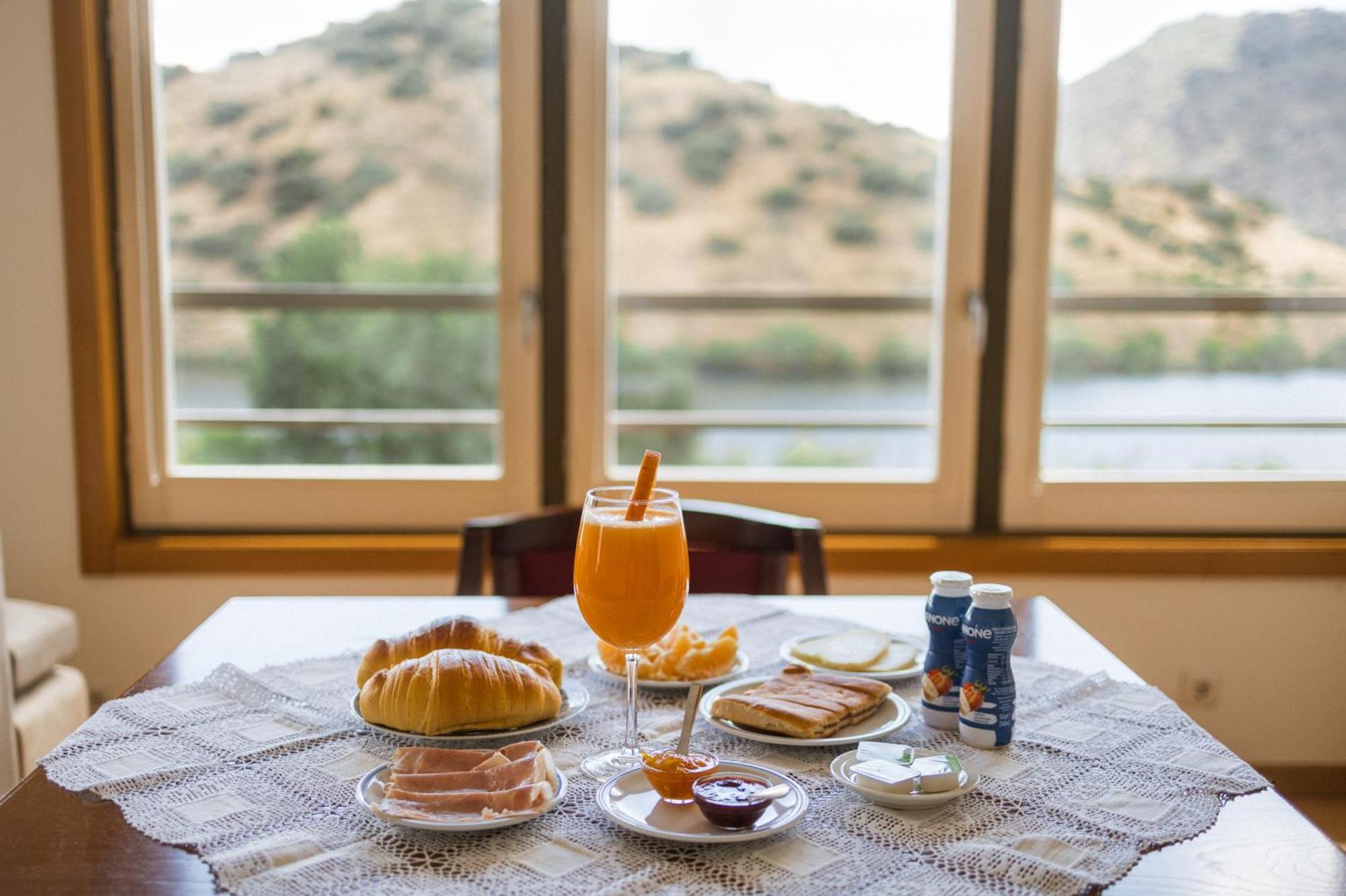 Olhares Do Douro Guest House ตอร์เฮ เด มองคอร์โว ภายนอก รูปภาพ