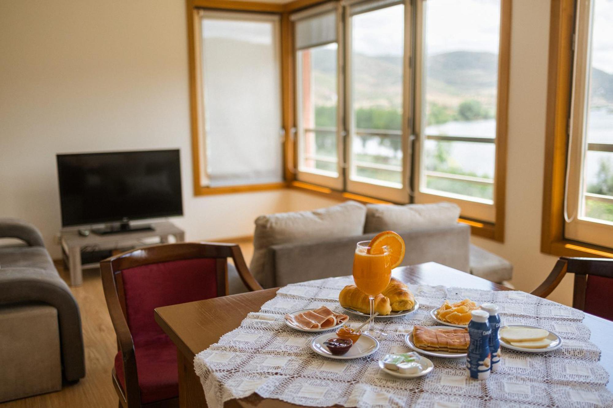 Olhares Do Douro Guest House ตอร์เฮ เด มองคอร์โว ภายนอก รูปภาพ