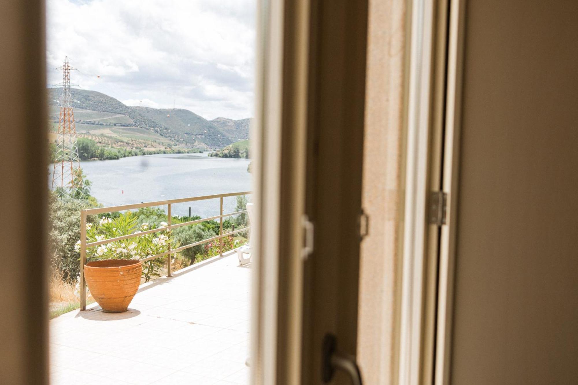 Olhares Do Douro Guest House ตอร์เฮ เด มองคอร์โว ภายนอก รูปภาพ