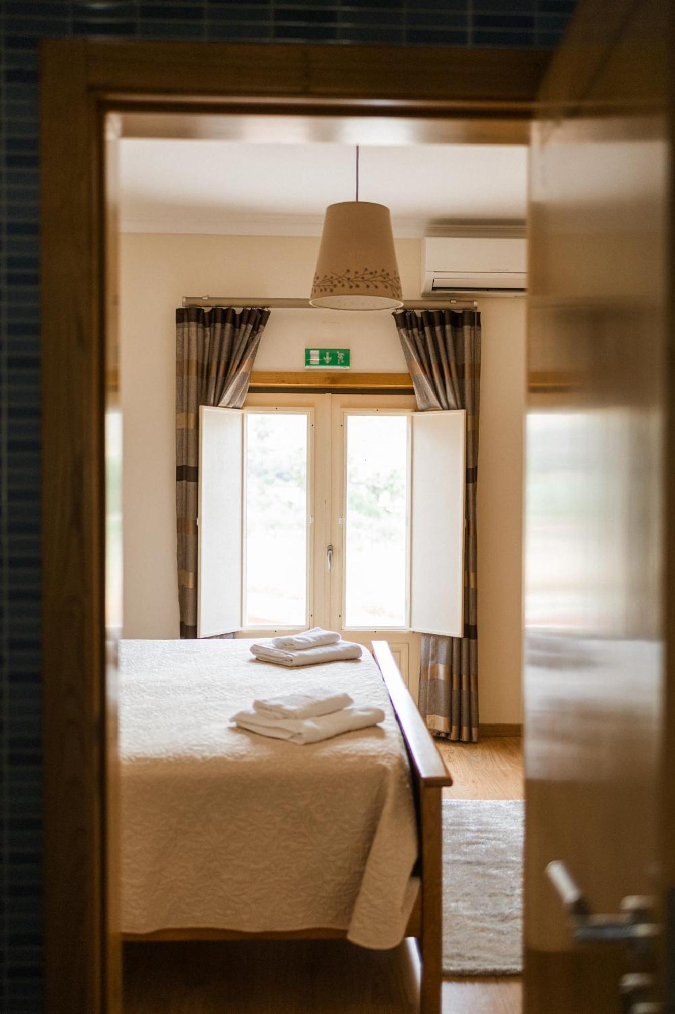 Olhares Do Douro Guest House ตอร์เฮ เด มองคอร์โว ภายนอก รูปภาพ