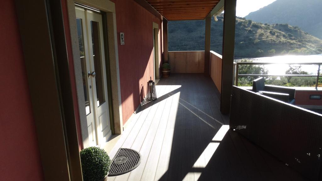 Olhares Do Douro Guest House ตอร์เฮ เด มองคอร์โว ภายนอก รูปภาพ